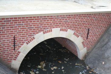 Voorbeeld natuursteenbewerking brug